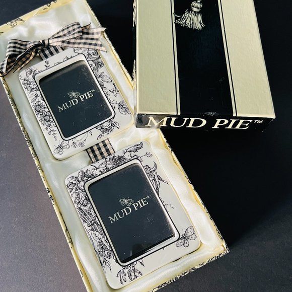 Mud Pie Other - MUD PIE Vintage 2 Piece Toile Frame Set EUC